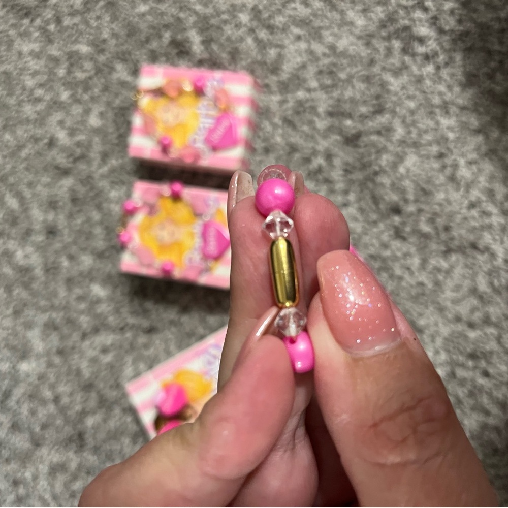I’m Into Barbie - Necklace, Bracelets and Earrings Set - Picture 3 of 13